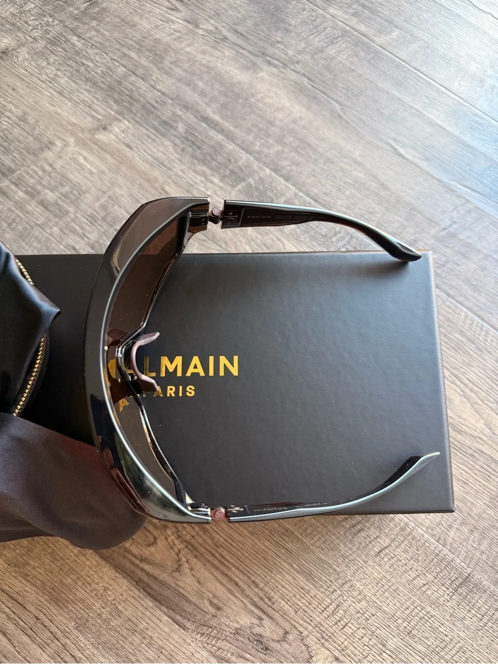 Balmain nose brown